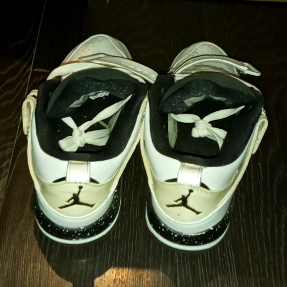 Jordans - Picture 3 of 4